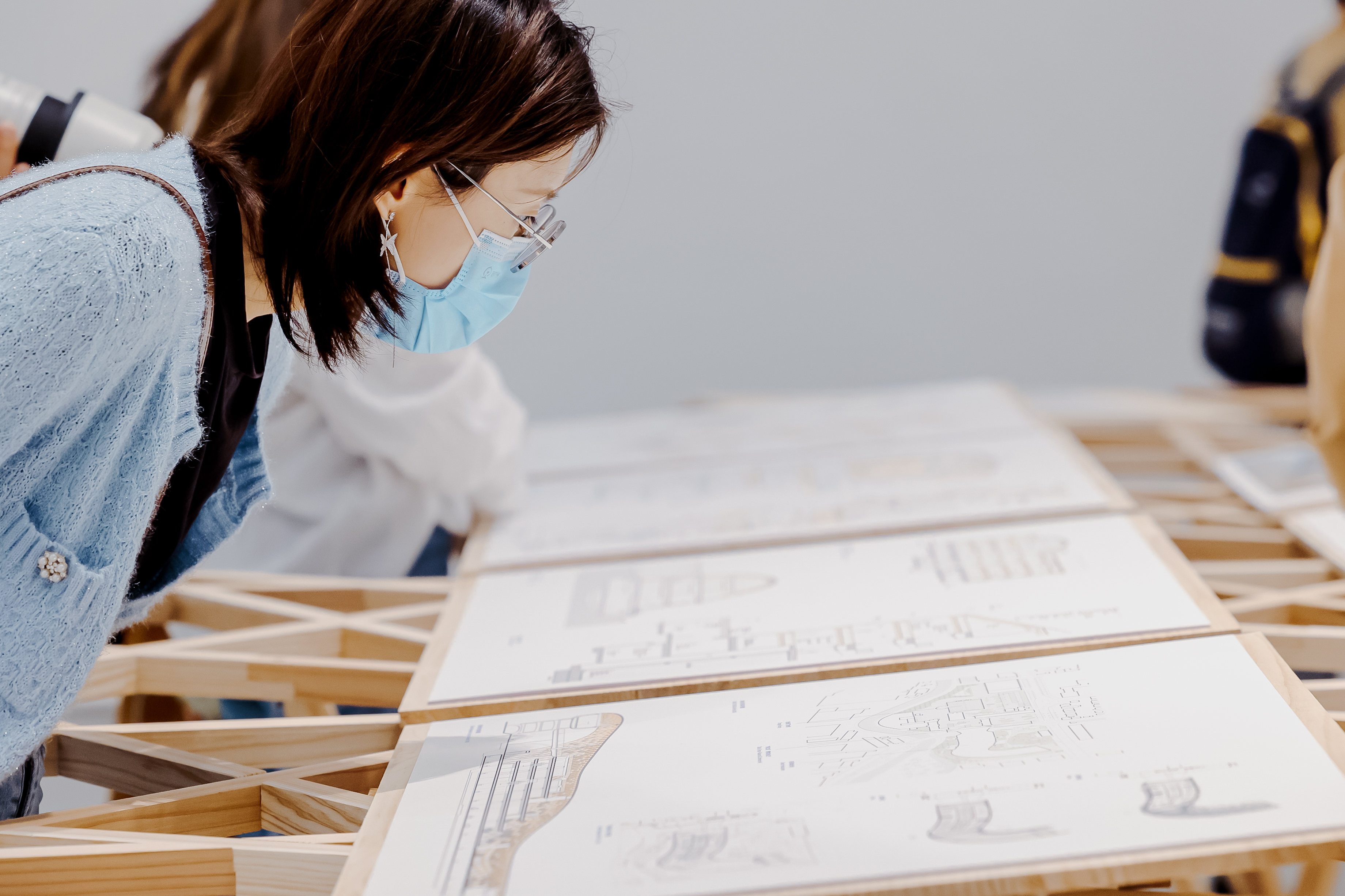 「日本現代建築展 Beyond Borders：Architectures of Japan」のための展示台 5
