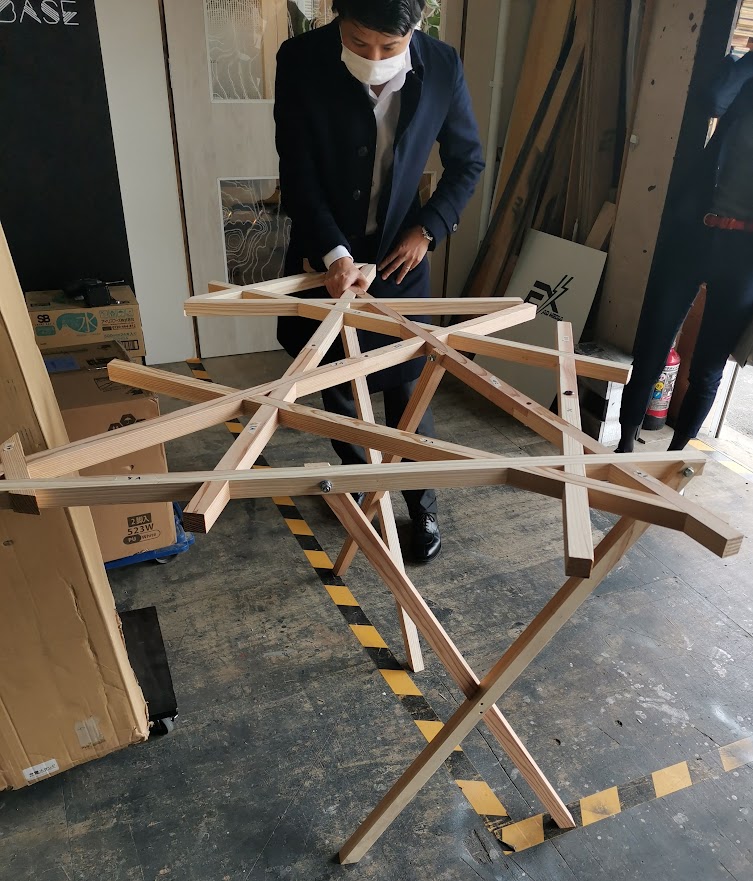 「日本現代建築展 Beyond Borders：Architectures of Japan」のための展示台 7